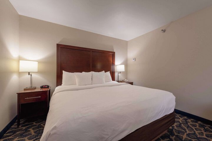 Room 32 of 132