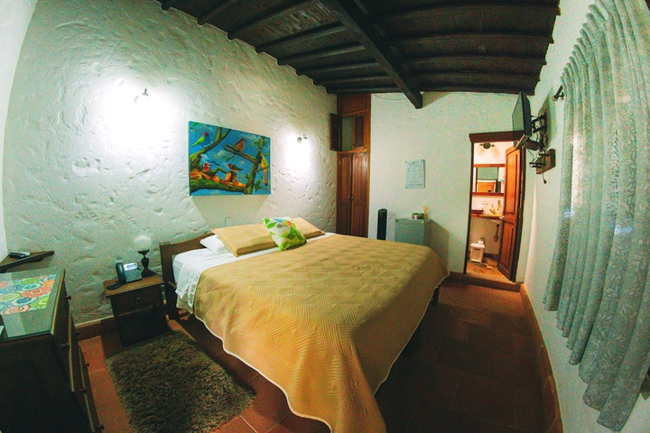 Room 2 of 66