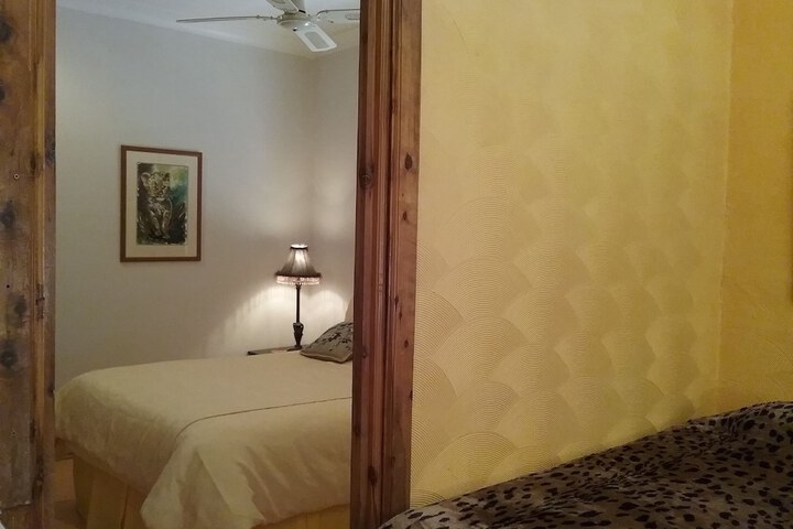 Room 2 of 68