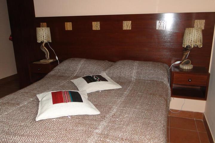 Room 11 of 28