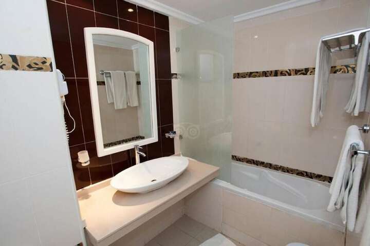 Room 20 of 54