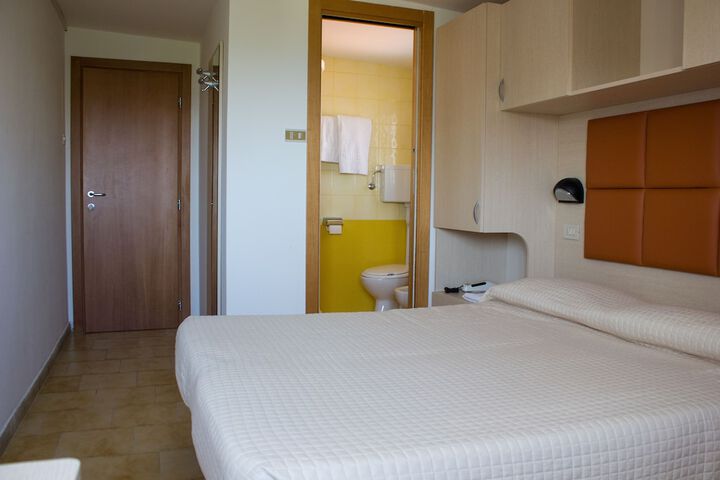 Room 36 of 59