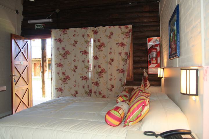 Room 6 of 30
