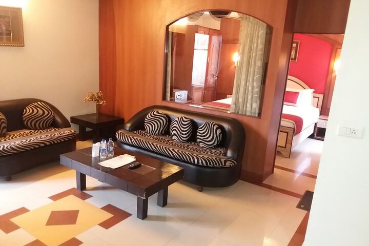 Room 34 of 70