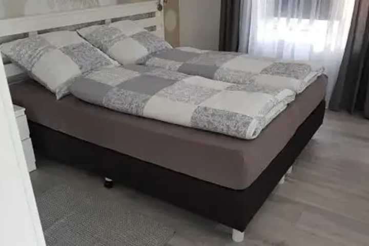 Room 5 of 19