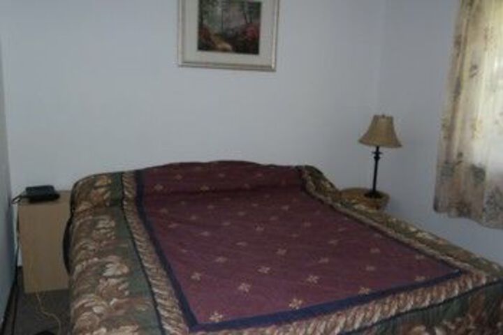 Room 6 of 20