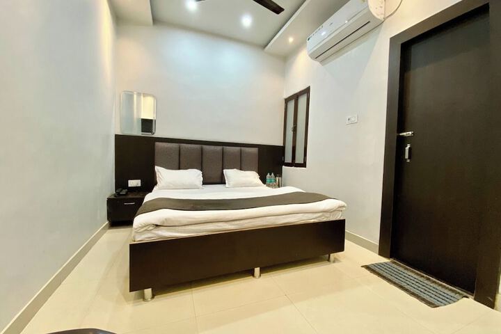 Room 5 of 22