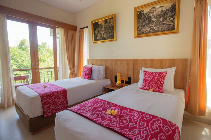 Room 2 of 49