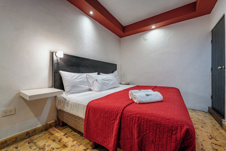 Room 15 of 52