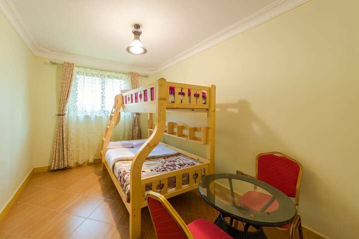 Room 8 of 38