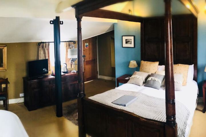 Room 35 of 68
