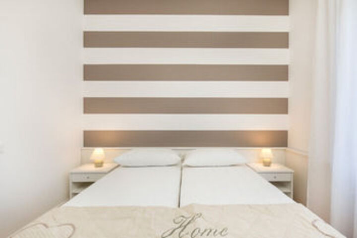 Room 173 of 450