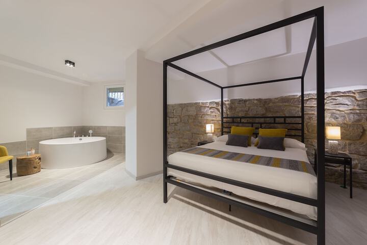 Room 12 of 47