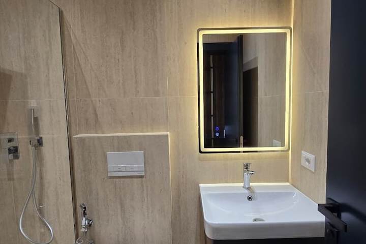 Room 44 of 51