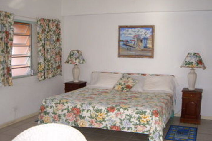 Room 15 of 33