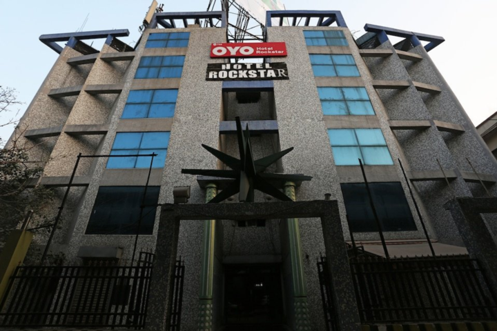 OYO 759 Hotel Rock Star