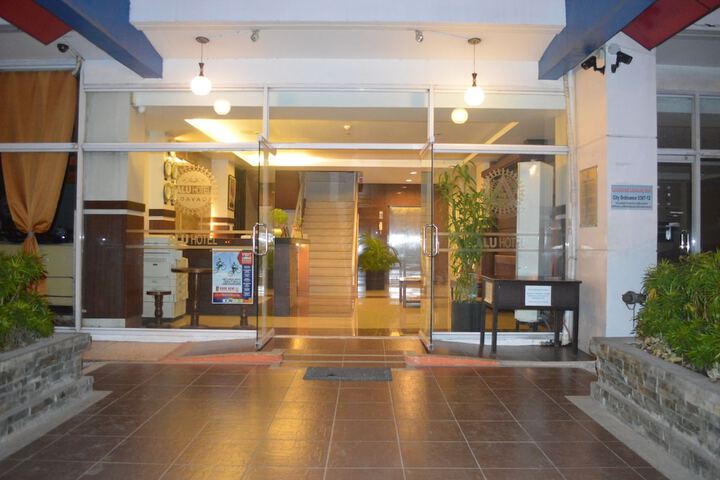 Hotel 2 of 67