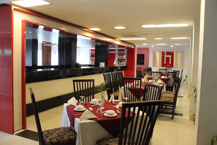 Dining 63 of 67