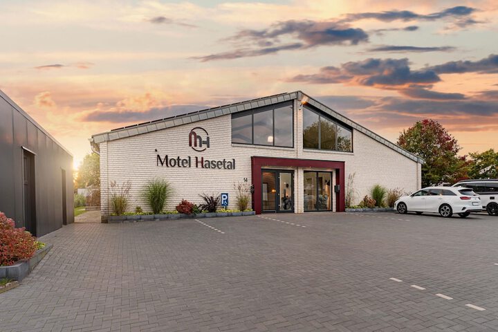 Hotel 63 of 63