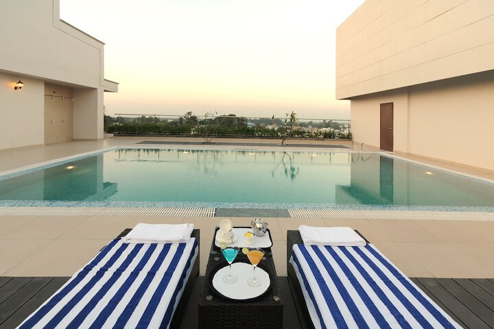 Pool 19 of 43