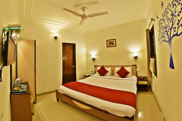 Room 5 of 29