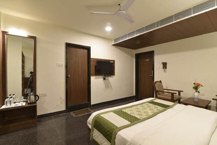 Room 25 of 43