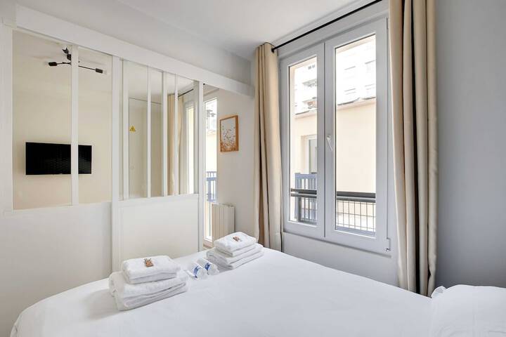 Room 4 of 92