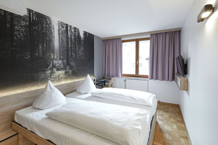 Room 11 of 60