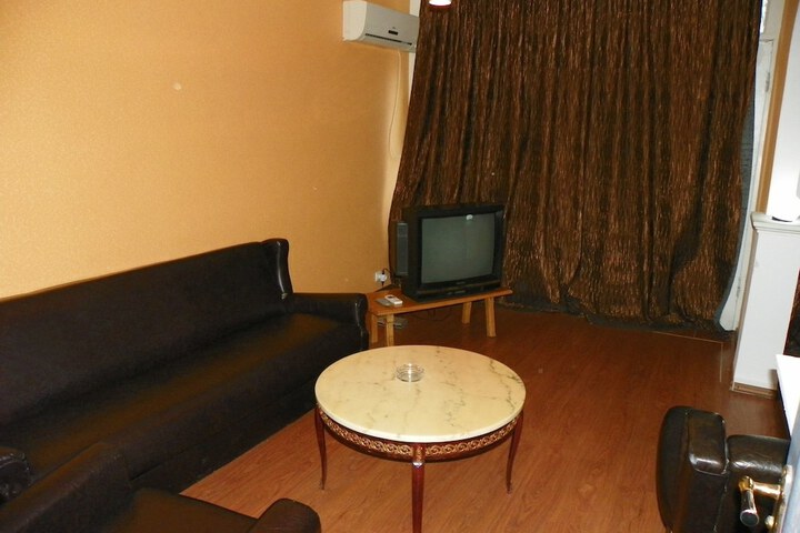 Room 13 of 25