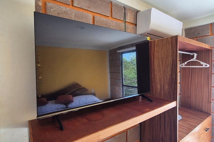 Room 32 of 71