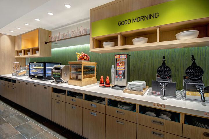 Breakfast/Coffee Service 43 of 52