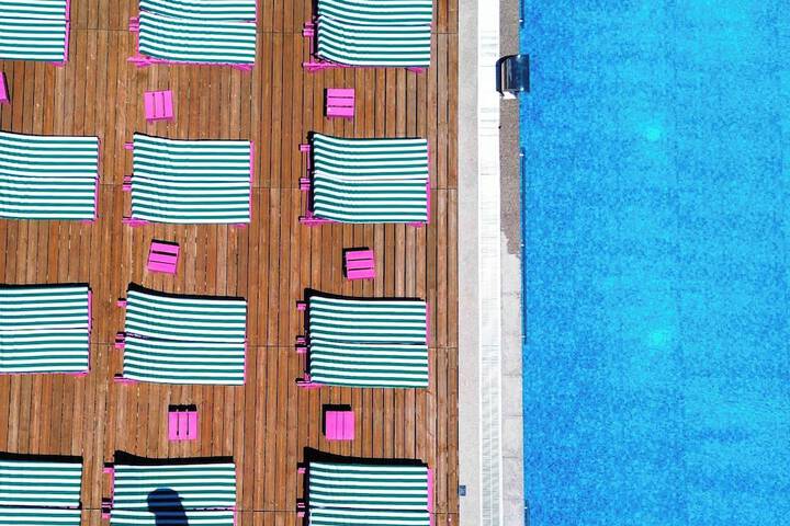 Pool 51 of 87