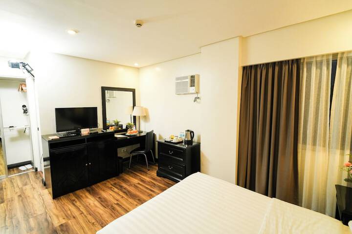 Room 17 of 66