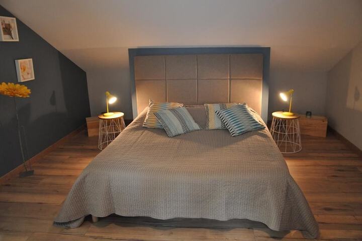 Room 16 of 35