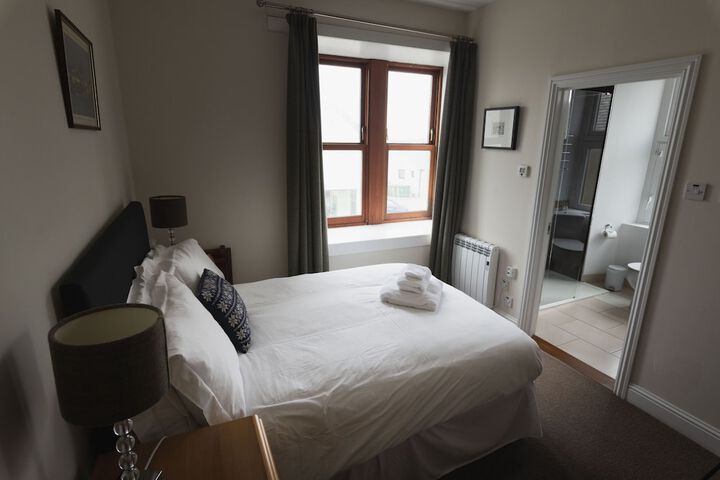 Room 14 of 43