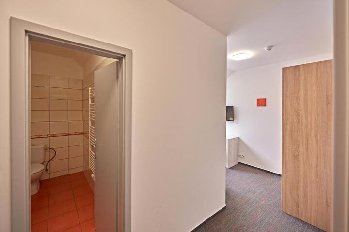 Room 48 of 91