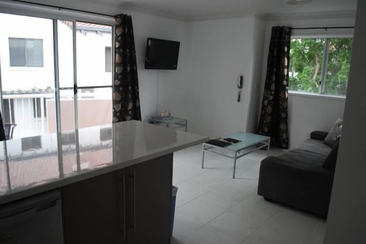 Room 5 of 28