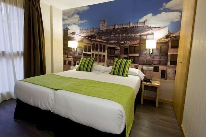 Room 20 of 66