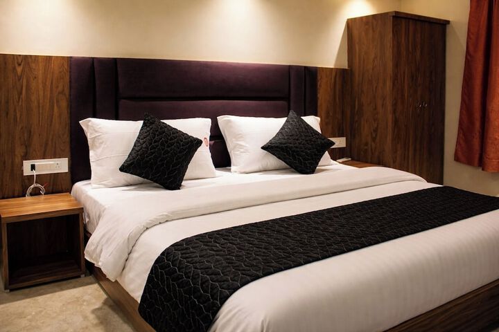 Room 3 of 13