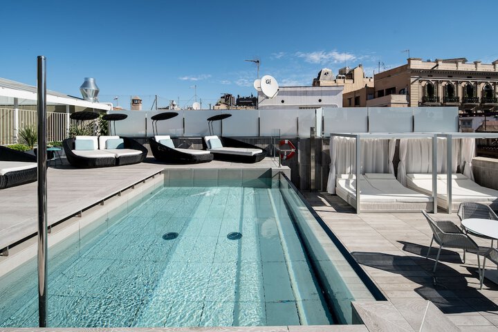 Pool Hotel