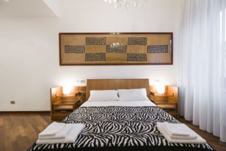Room 15 of 53