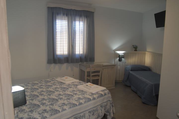 Room 7 of 49