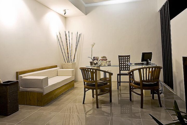 Hotel Interior 2 of 14