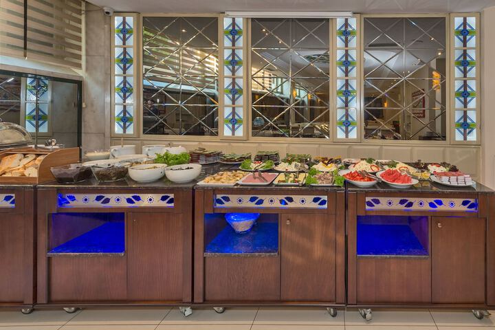 Breakfast buffet