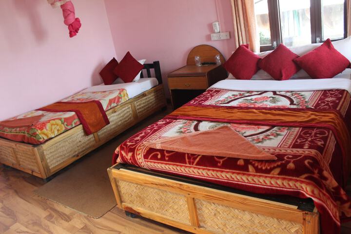 Room 16 of 76