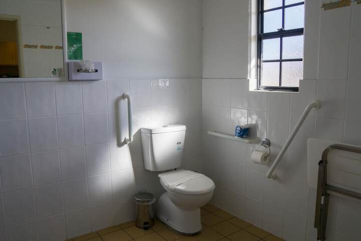 Room 10 of 31