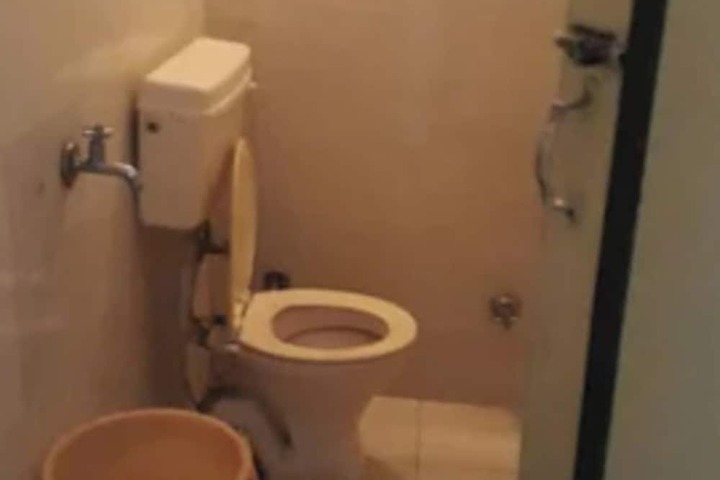 Room 14 of 19