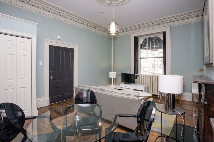 Room 20 of 28