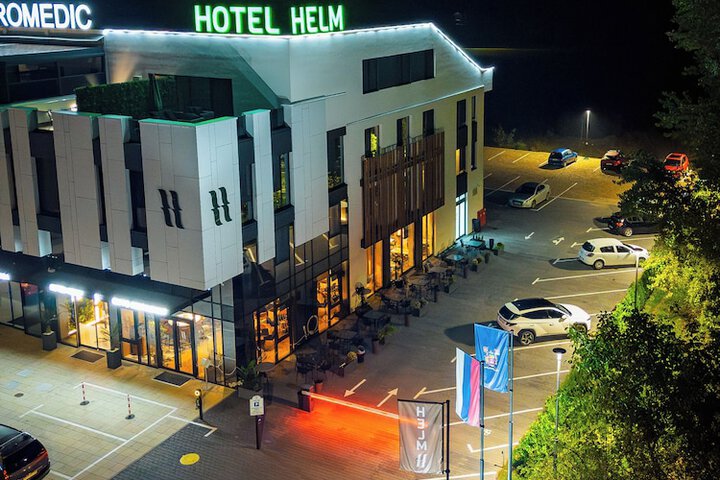 Hotel 79 of 80