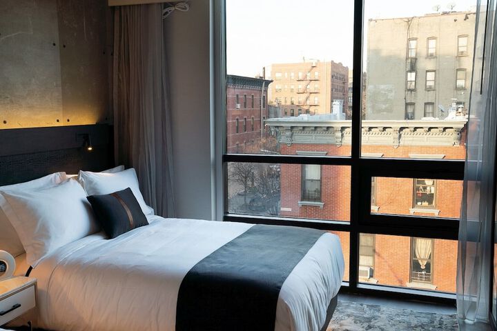Room 11 of 41